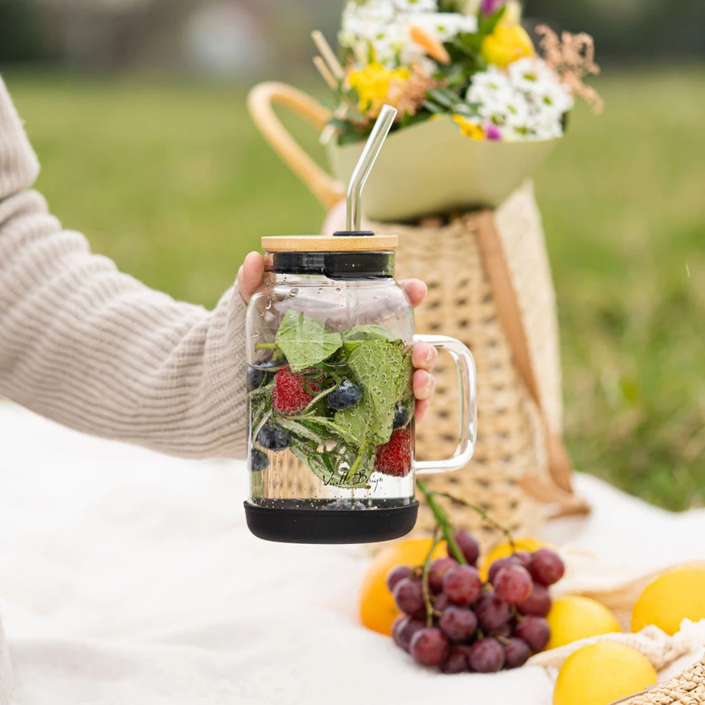 Pohár so slamkou na nápoje Fuori 600 ml